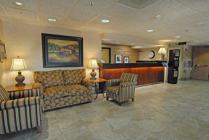 Hampton Inn Des Moines-Airport Екстериор снимка