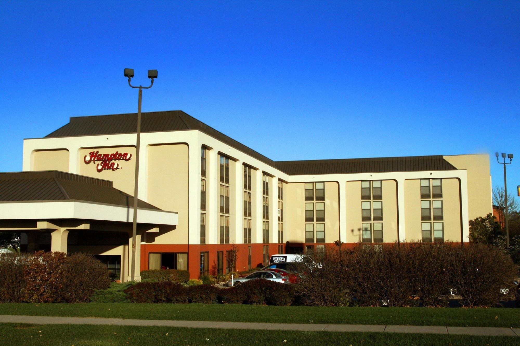 Hampton Inn Des Moines-Airport Екстериор снимка